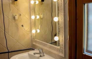 Las Bodegas De Claveria - Foto 12