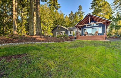 Mid-Century Cabin with Deck and Puget Sound Vistas! - Foto 29