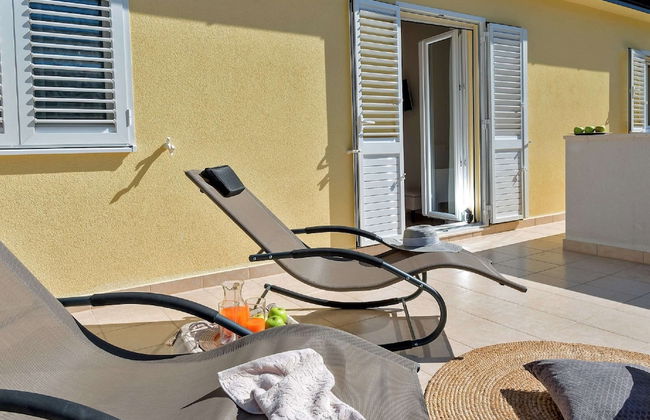Luxury Villa Lelu With Heated Saltwater Pool, Parking, High Speed Internet, Bbq, el. car Charge T2 - Foto 55