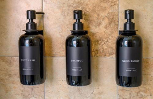 Modern 3BR Townhouse with Private Rooftop & Parking Minutes to NYC - Foto 26