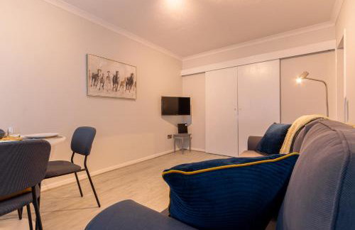 Racecourse Revelation! Free parking - Photo 10