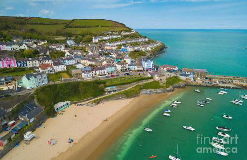 3 Bed Cottage-Sleeps 6-Garden-Hot Tub-Games Room - Photo 2