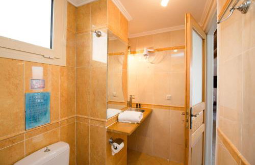 Salty Breeze - Photo 14