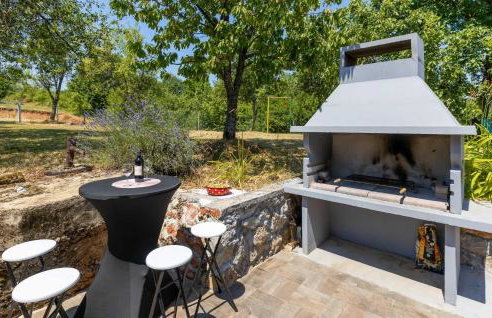 1 Bedroom Amazing Home In Ozalj - Foto 12