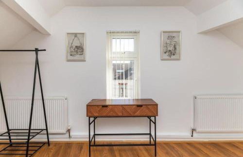 Leeds Beautiful Home - Parking - Yorksha Property - Foto 26