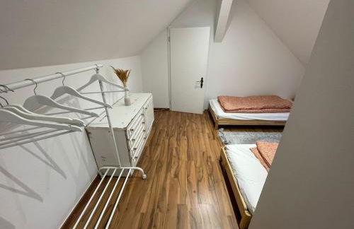 7-24 Self-Check-In - 120qm - 5 rooms - 2 bathrooms - kitchen - free parking - Yihapartment - Foto 24