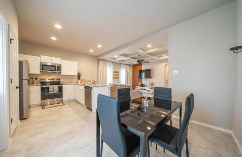 Gorgeous, Brand New 3 Bedrooms Home- Built 2024, Near SeaWorld & Lackland AFB - Foto 1