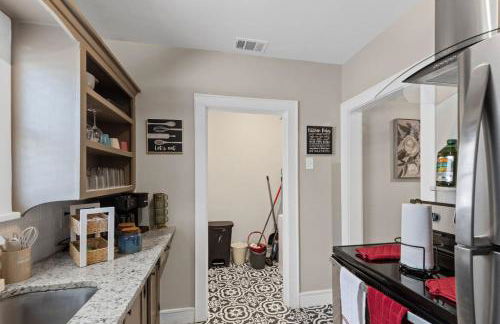 This is Your Home Away From Home - Foto 33