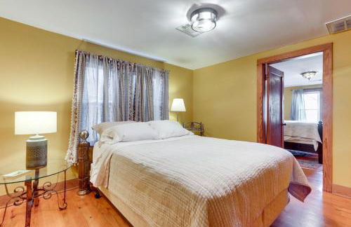 2 Mi to UA Central Fayetteville Home with Patios - Foto 17