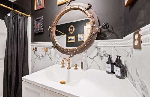 Romantic Colonial Hideaway in Historic Downtown - Pet Friendly - Foto 19