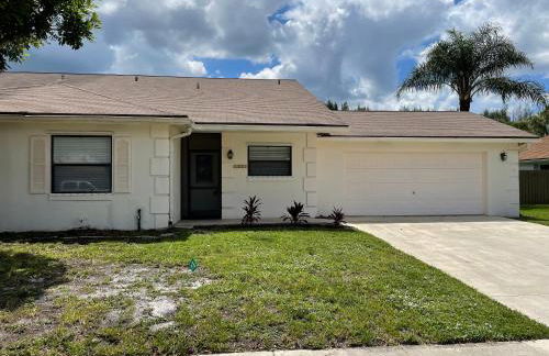 Sunny Jupiter Villa - Photo 2