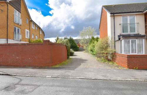 Milton Keynes 5BR Contractor house, families/ groups welcome. - Photo 32