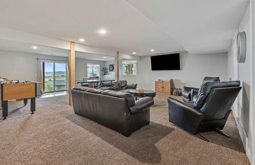 Black Hills Getaway with Hot Tub & Game Room for 18 - Foto 24
