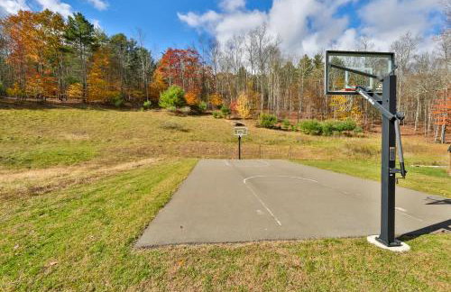 Hot Tub Pool & Pond - Catskills Family Escape - Foto 28