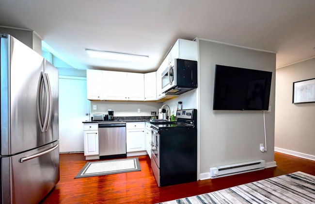 Redwood Loft at Park Place King bed Walk in Closet Fast Wifi and Free Coffee - Foto 6