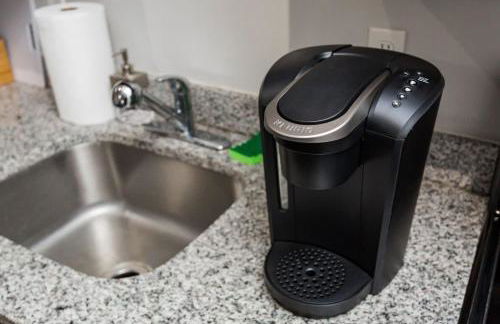 CozySuites Music Row Spacious 1BR with free parking 41 - Foto 24