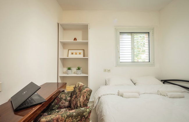 Homey Kiryat Haim Apt by Sea N Rent - Foto 5