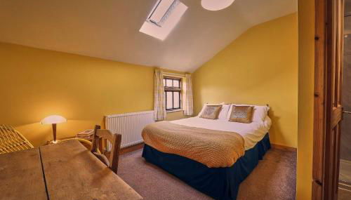 Host & Stay - The Red Brick Barn - Photo 3