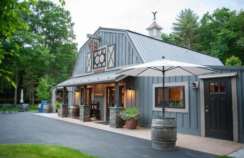 Historic Winery Farmhouse by Lake - Foto 34