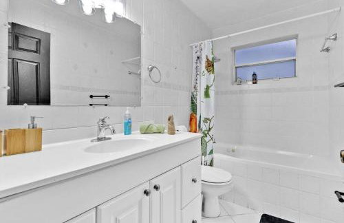 Private Lakefront Home in Miami/Pembroke - Foto 27