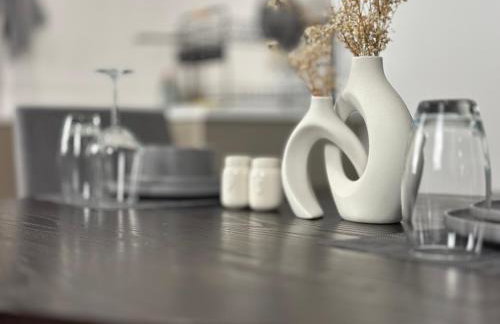 Cozy City Centre Apartment with Free Gym and Free Coffee - Photo 53