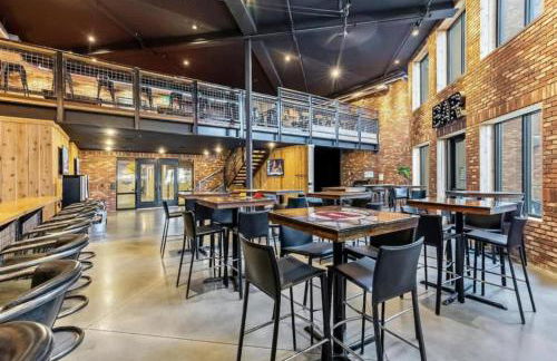 1min Delta - Salt Palace - King Bed - Gym - Parking - Foto 31