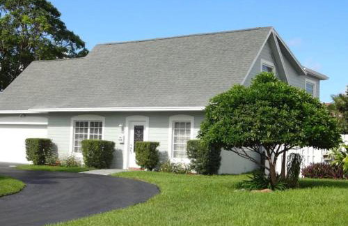 5 BR House 4 Minutes from the Beach - Foto 20