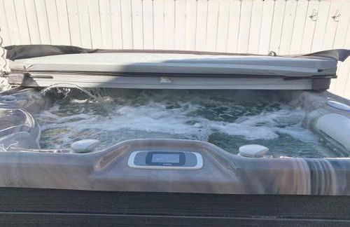 Hot Tub . Near Freeway . Quick 2 Theme Parks/Beach - Foto 8