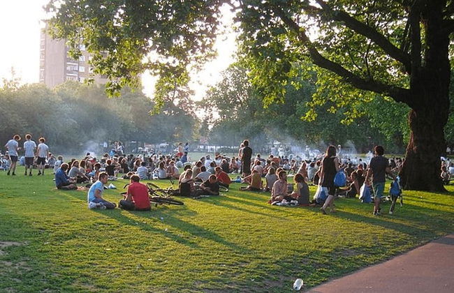 London Apartment - Sleeps 3-city Escape- Balcony - Foto 15