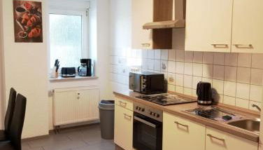 Ferien- und Monteurswohnung Reinsdorf - Raum Halle Saale - Foto 2, stove, dishwasher, toaster