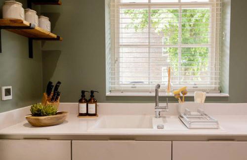 Stylish 3BD Townhouse in Central Winchester - Foto 25