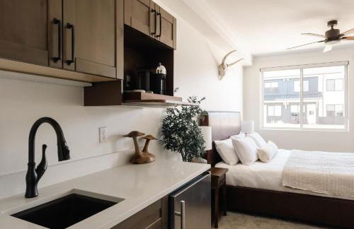 New Luxe Condo - Hot Tub - Minutes to WP! - Fraser - Foto 21