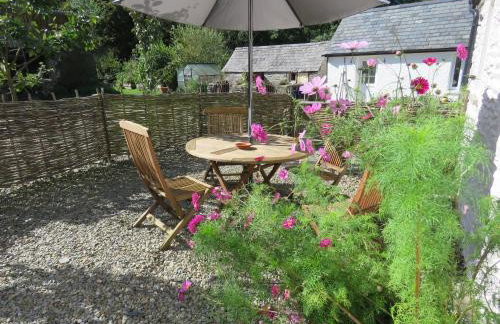 Blaenfforest Rose Cottage Newcastle Emlyn - Photo 13