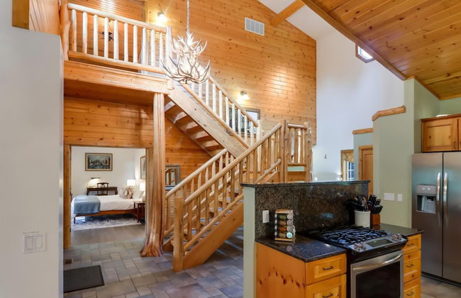 Boardman Monarch Upscale River Lodge HOT Tub! - Foto 80