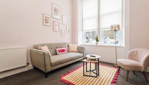 4 Beds - City Gateway Getaway with Free Parking - Foto 2