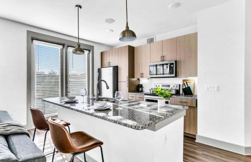 Bright 2BD 2BA Suite Gym and Pool City Center Stay - Foto 2