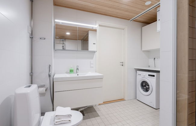 Stylish New 1BR Home with Sauna, Hosts 4 Guests - Foto 19