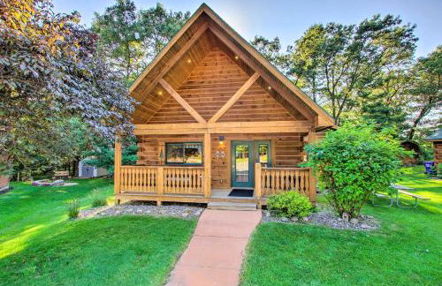 Pet-Friendly Warrens Cabin with Fire Pit! - Foto 2