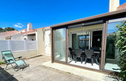 Maison tout confort proche plage avec véranda et parking privatif - FR-1-231-240 - Photo 1