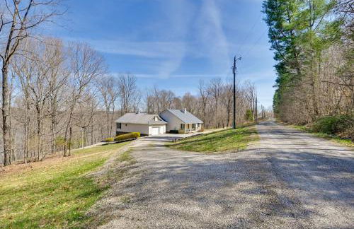 Lakefront Home with Deck, Near Mammoth Cave Park! - Foto 45