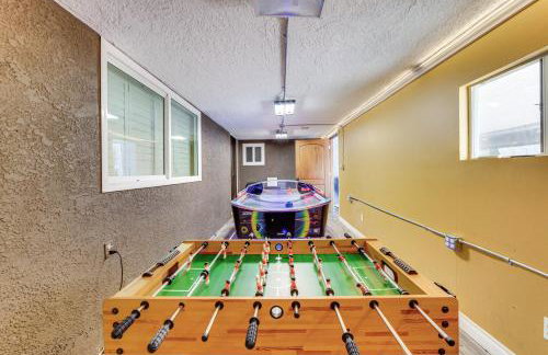Game Room, Pool! Family Home 25 Mi to Disneyland - Foto 26