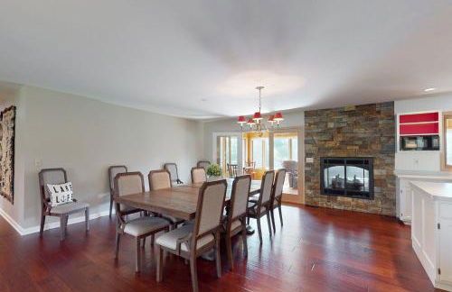 The 19th Hole Lakeside - Photo 8