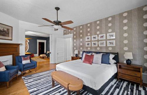 Bourbon Trail Duplex~ HOT TUB~ Walk to Downtown - Foto 12