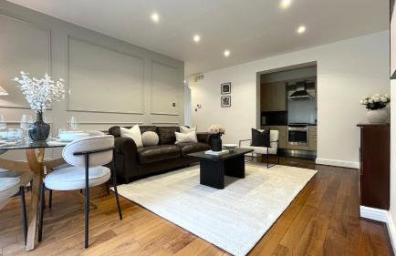 Minimal Designer Home with a Beautiful Garden - Foto 22