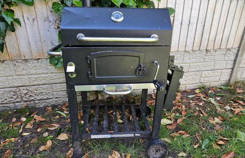 Stunning 4 bed house with huge garden and parking - Foto 20