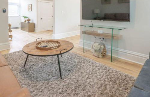 Soulard Retreat 7BR 9BA Courtyard ABODEbucks - Foto 30