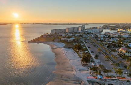 Downtown-Gulfport-Cooled & Heated Pool - Foto 42