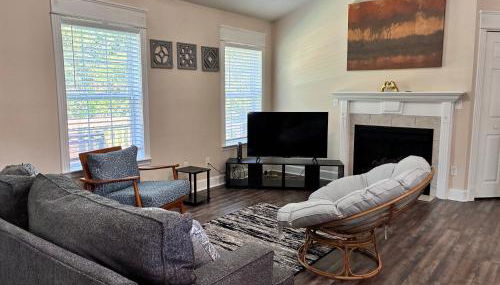 KALMNEZ 10 minutes from FLW - Foto 3