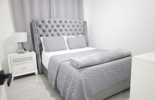 GREAT Luxe House NEAR Downtown & Marina in Miami - Photo 29