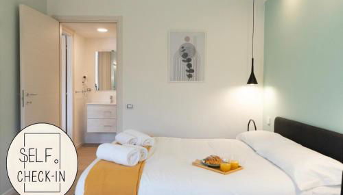 Arcimboldi's Nest - Close to Metro and Train - Foto 1